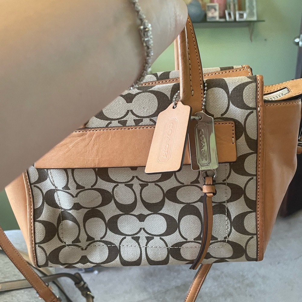 Coach crossbody bag in great condition